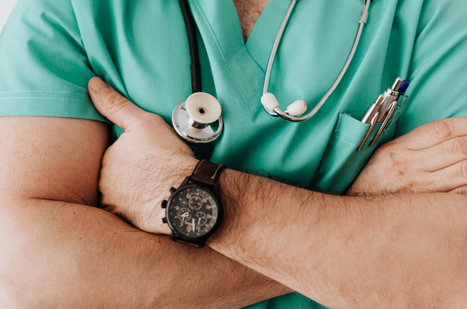 Finding the Perfect Fit: How to Select the Best Spine Doctor for You